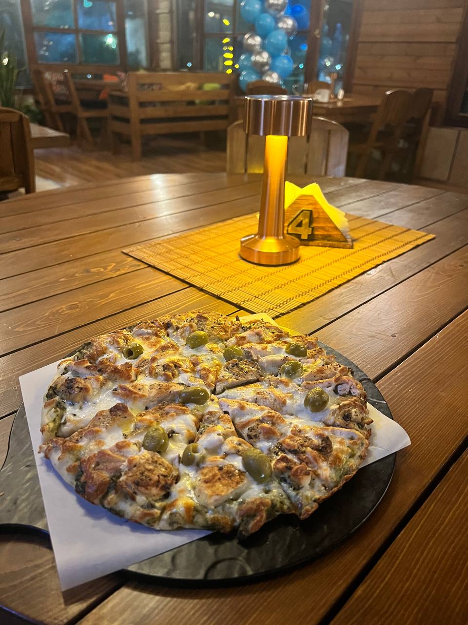 پیتزا مرغ پستو